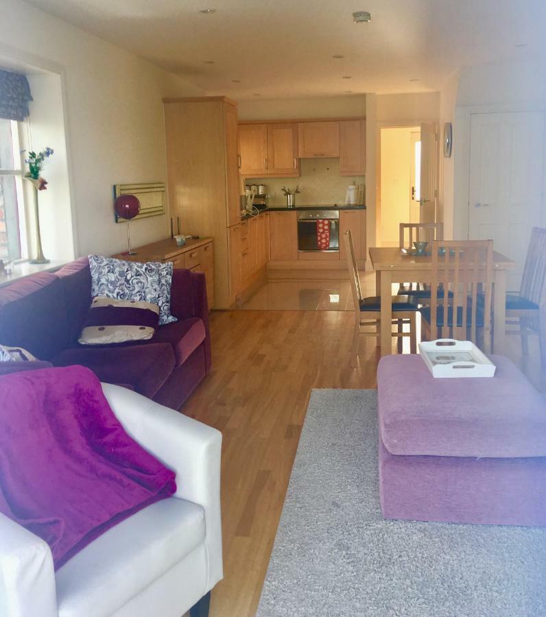 Curlew Apartment Knights Town Экстерьер фото